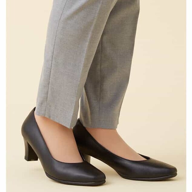 おススメのブラックパンプスのご紹介【レディース】